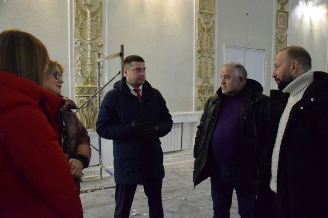 лепнина в ухтинском Доме молодежи